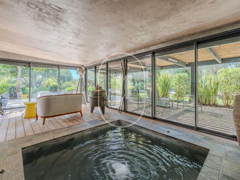 House Châteaurenard - 6 bedrooms - 330m²