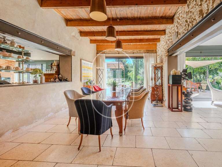 House Châteaurenard - 6 bedrooms - 330m²