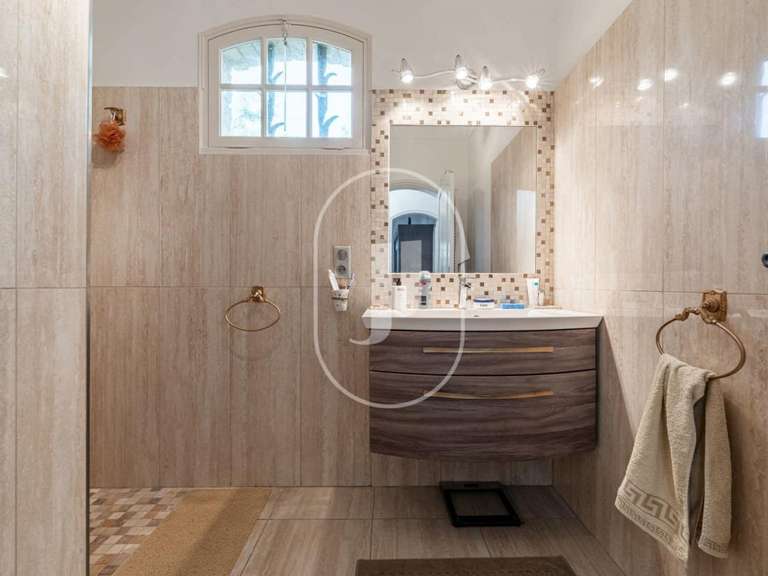 Maison Plan-d'Orgon - 4 chambres - 200m²
