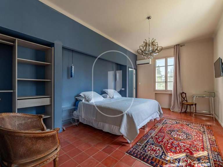 Maison Arles - 16 chambres - 760m²