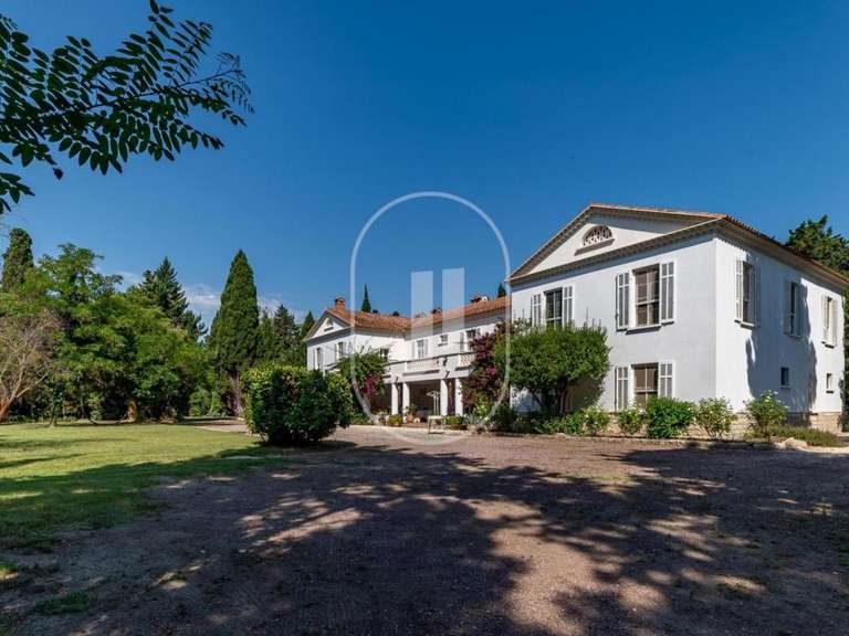Maison Arles - 16 chambres - 760m²