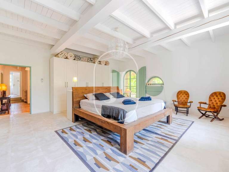 Maison Plan-d'Orgon - 5 chambres - 280m²