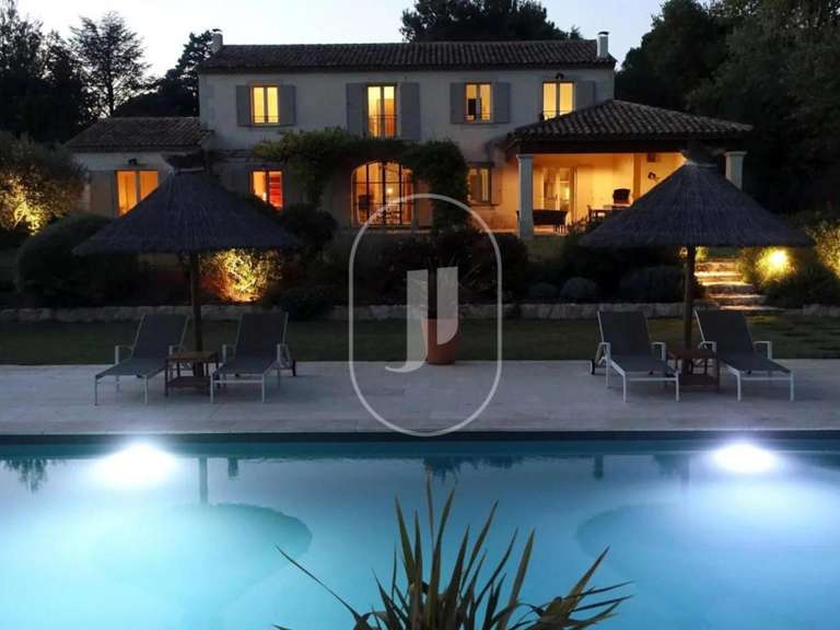 Maison Saint-Rémy-de-Provence - 4 chambres - 272m²