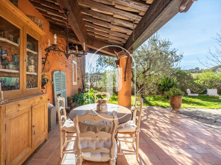 Maison Vaison-la-Romaine - 5 chambres - 172m²