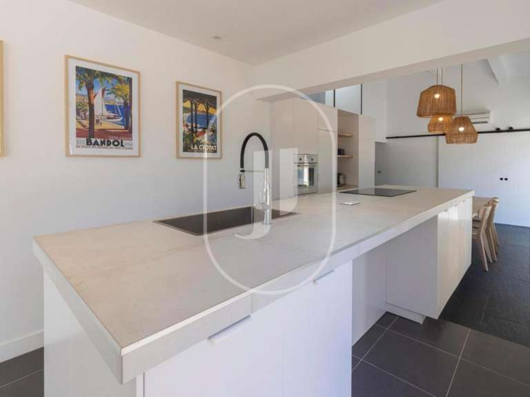 Maison Eygalières - 4 chambres - 182m²