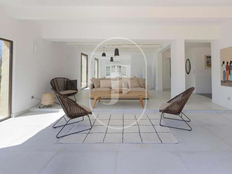 Maison Eygalières - 4 chambres - 182m²