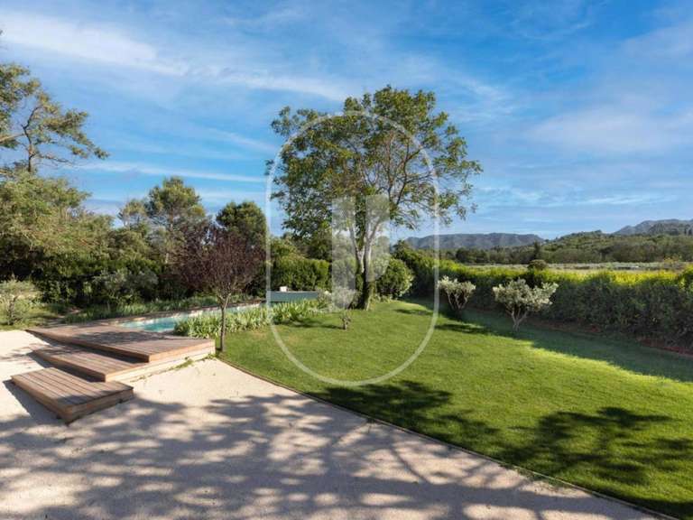Maison Eygalières - 4 chambres - 182m²
