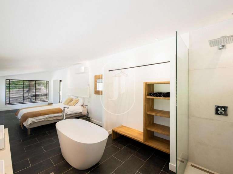 Maison Eygalières - 4 chambres - 182m²