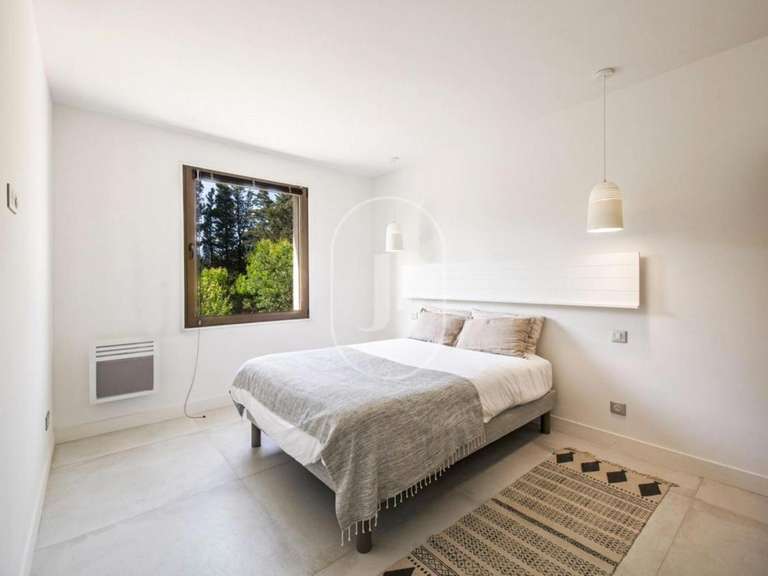 Maison Eygalières - 4 chambres - 182m²