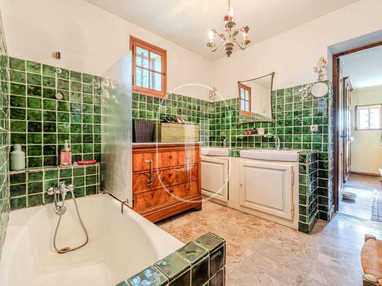 Maison Saint-Rémy-de-Provence - 5 chambres - 182m²