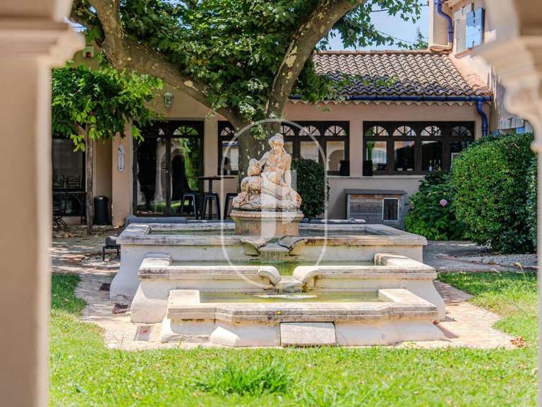 Maison Saint-Rémy-de-Provence - 12 chambres - 1023m²