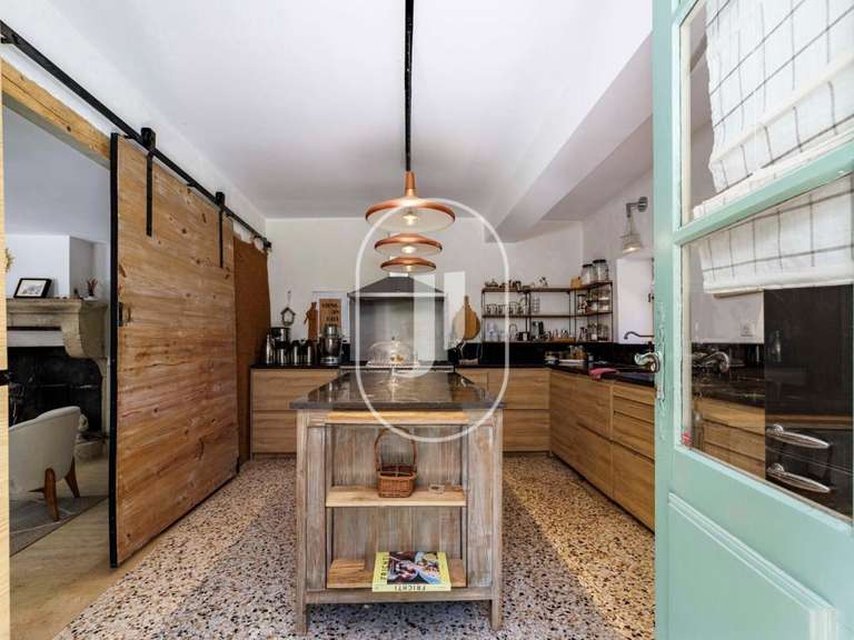 Maison Grignan - 8 chambres - 780m²