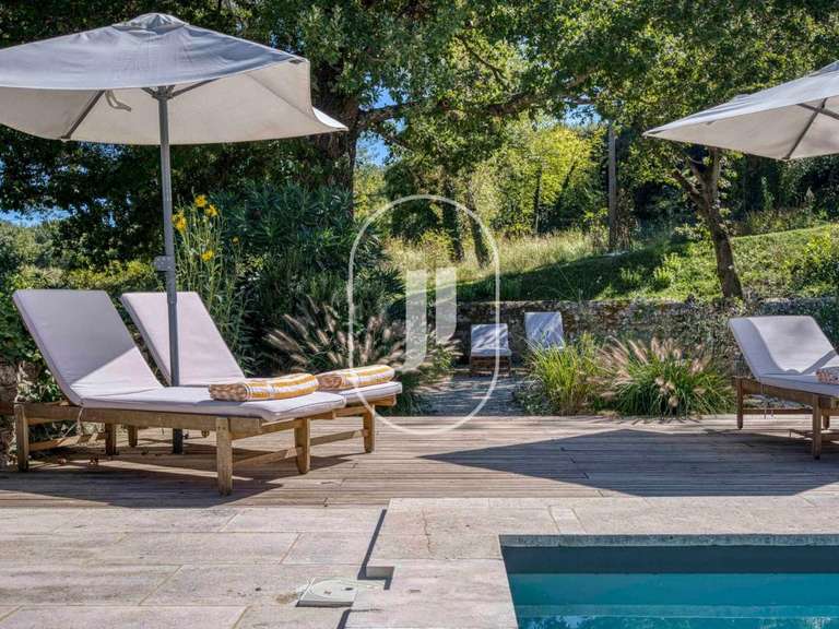 Maison Grignan - 8 chambres - 780m²