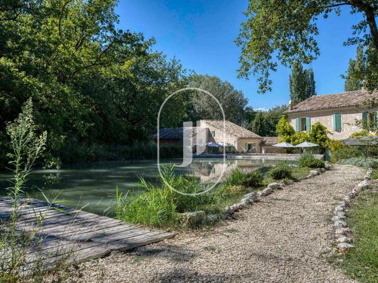 Maison Grignan - 8 chambres - 780m²
