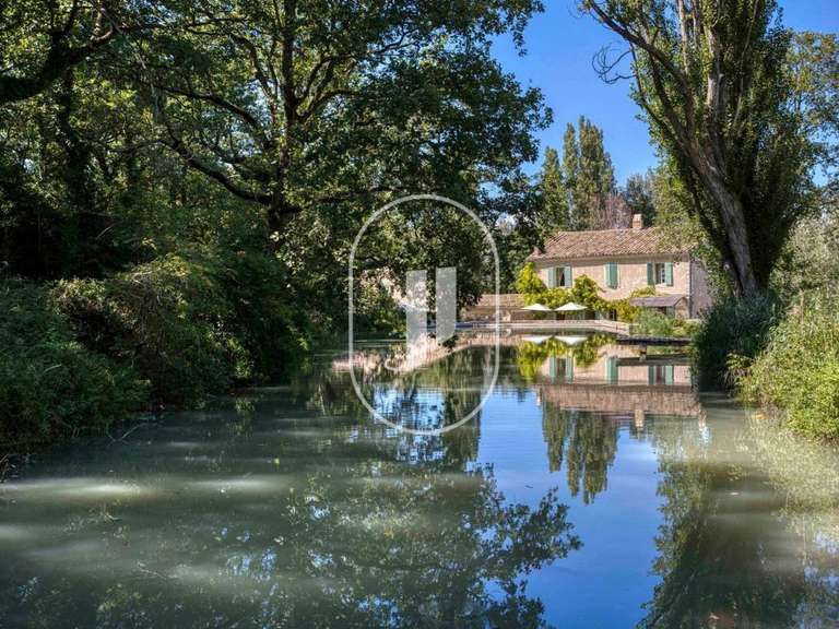 Maison Grignan - 8 chambres - 780m²