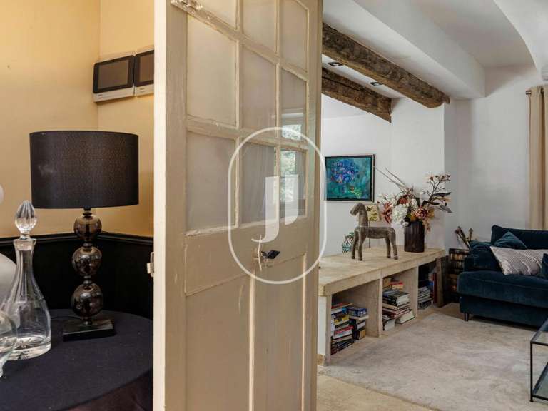 Maison Grignan - 8 chambres - 780m²