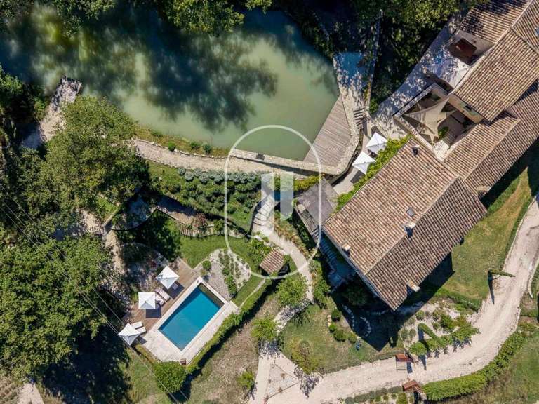 Maison Grignan - 8 chambres - 780m²