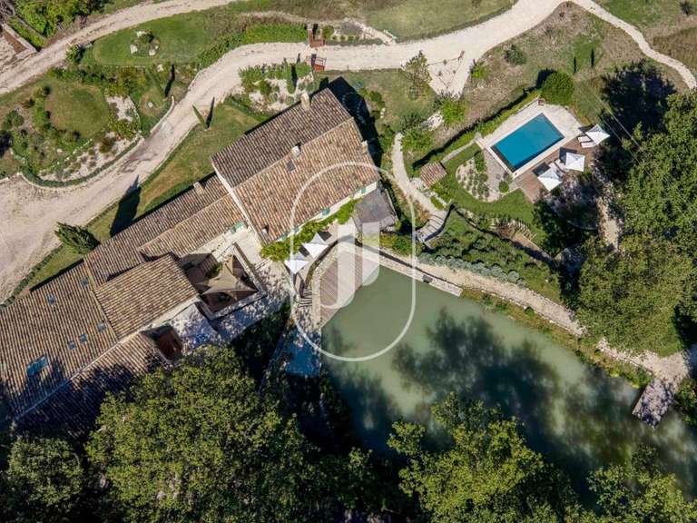 Maison Grignan - 8 chambres - 780m²