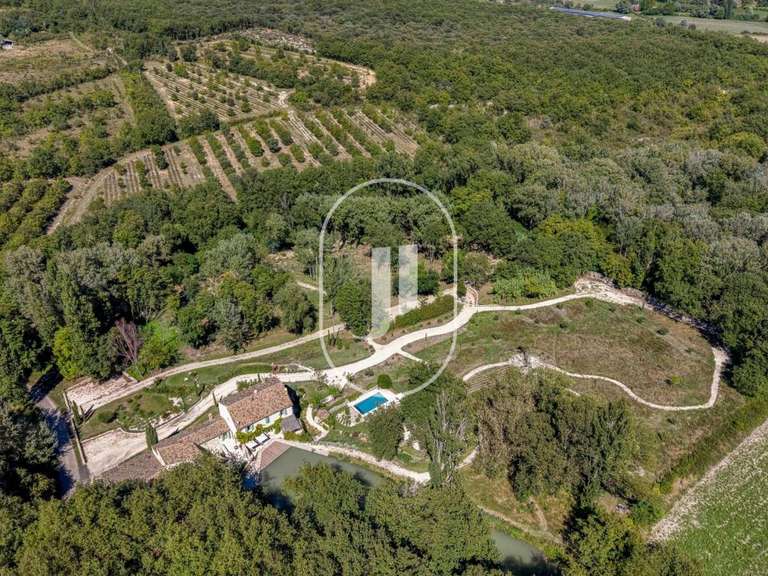Maison Grignan - 8 chambres - 780m²