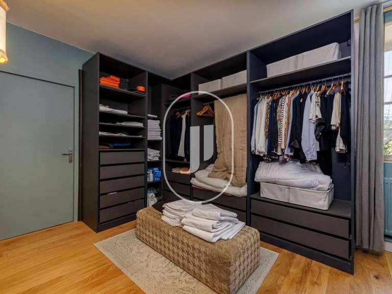 Maison Grignan - 8 chambres - 780m²