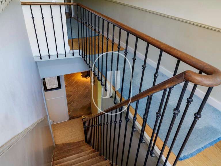 Maison Grignan - 8 chambres - 780m²