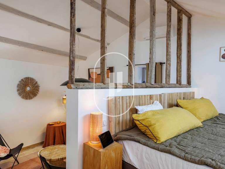 Maison Grignan - 8 chambres - 780m²