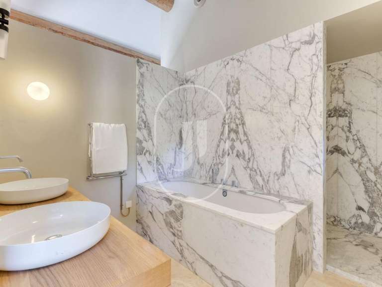 Maison Bonnieux - 8 chambres - 790m²