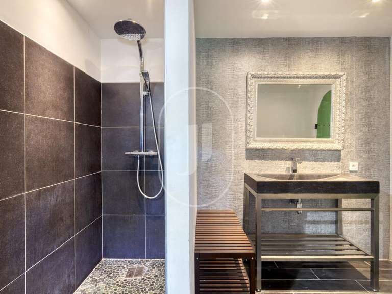 Maison Saint-Saturnin-lès-Apt - 7 chambres - 380m²