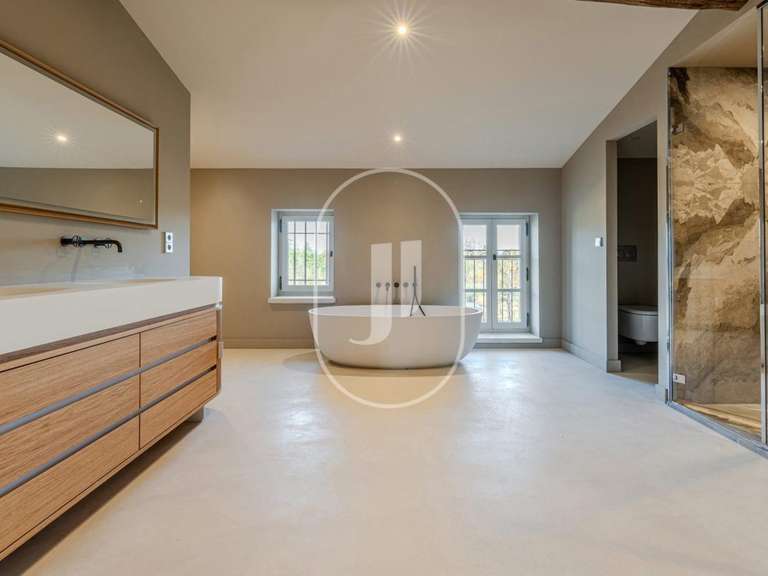 Maison Eygalières - 7 chambres - 350m²