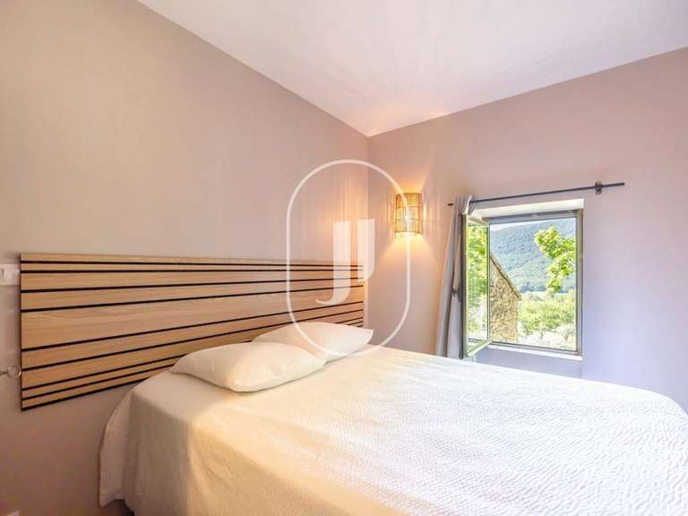 Maison La Bégude-de-Mazenc - 5 chambres - 356m²