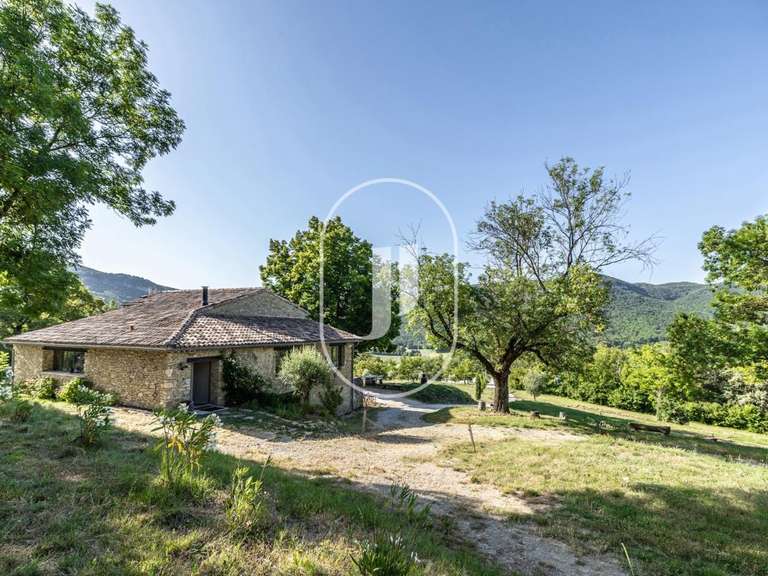 Maison La Bégude-de-Mazenc - 5 chambres - 356m²