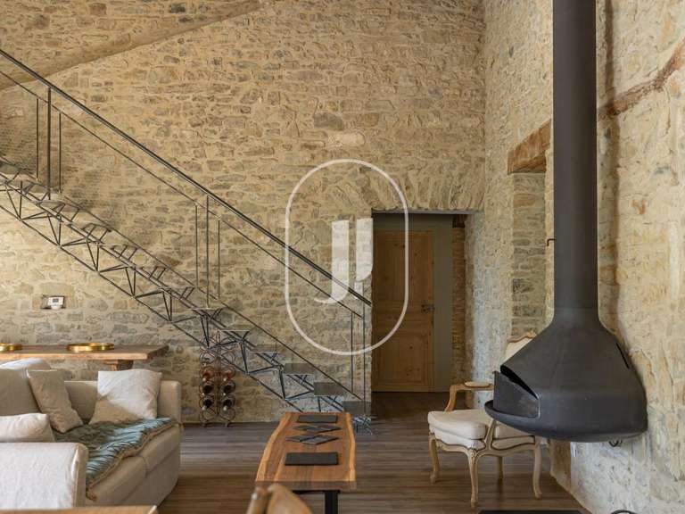 Maison La Bégude-de-Mazenc - 5 chambres - 356m²