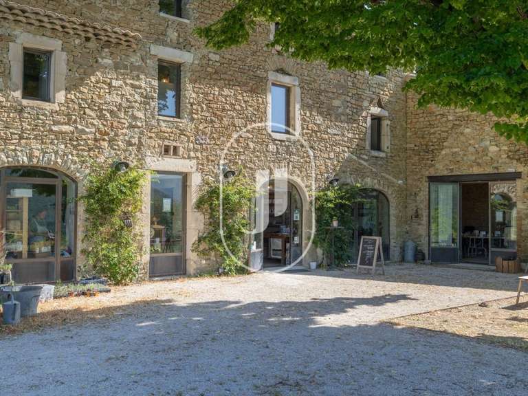Maison La Bégude-de-Mazenc - 5 chambres - 356m²