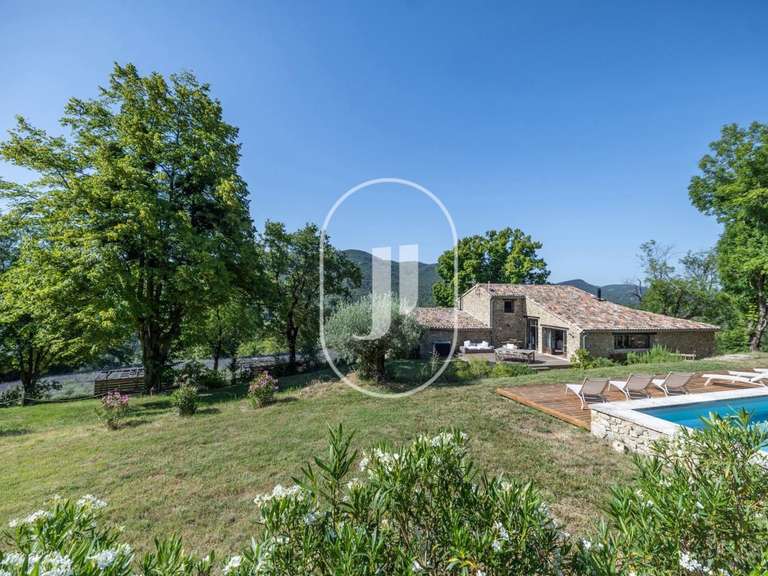 Maison La Bégude-de-Mazenc - 5 chambres - 356m²