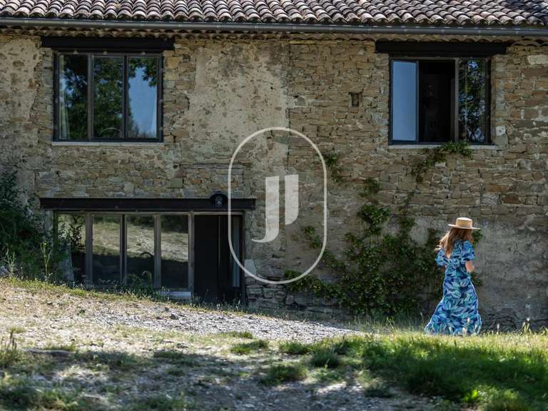 Maison La Bégude-de-Mazenc - 5 chambres - 356m²