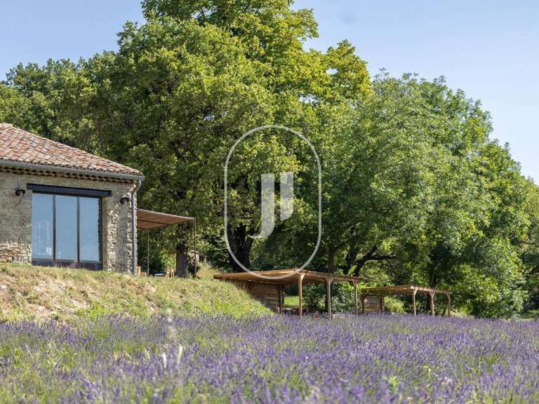 Maison La Bégude-de-Mazenc - 5 chambres - 356m²
