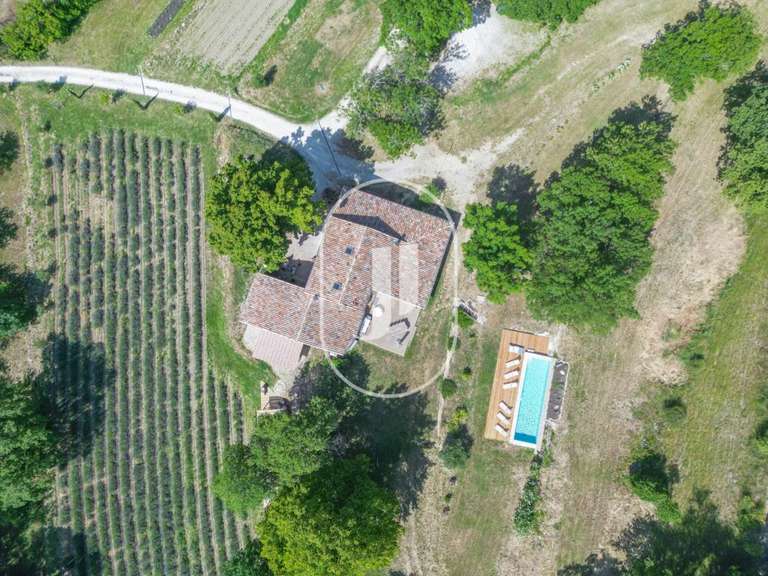 Maison La Bégude-de-Mazenc - 5 chambres - 356m²