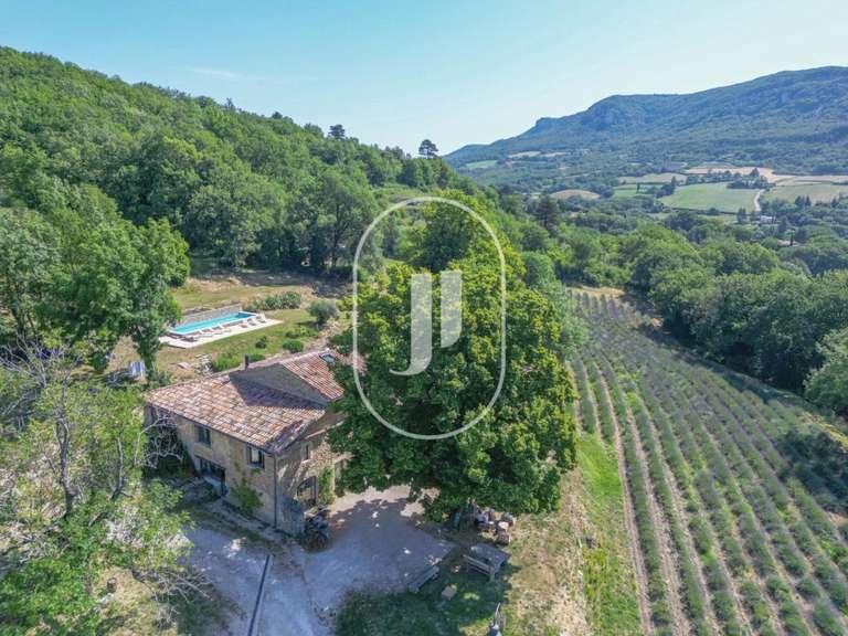 Maison La Bégude-de-Mazenc - 5 chambres - 356m²