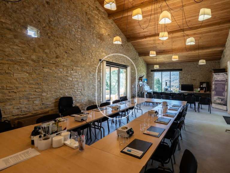 Maison La Bégude-de-Mazenc - 5 chambres - 356m²