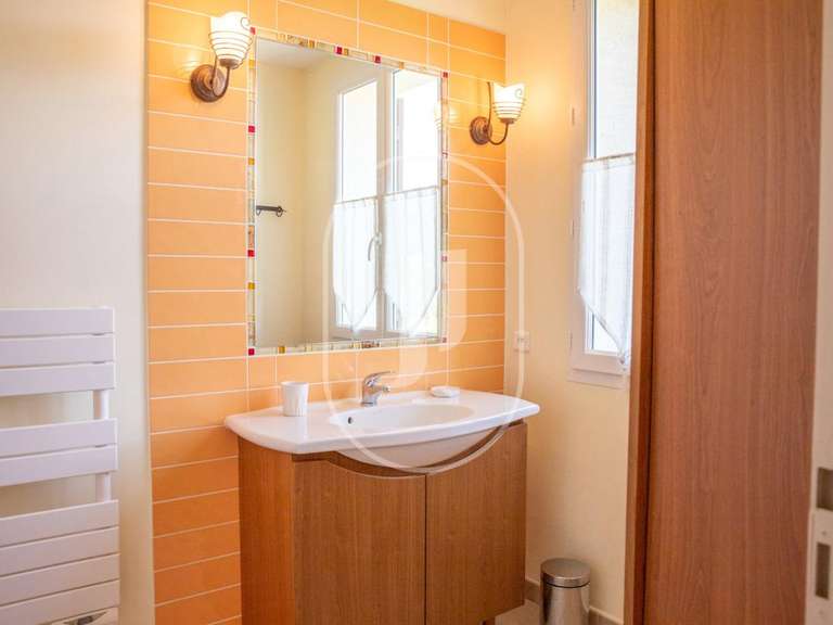 Maison Vaison-la-Romaine - 4 chambres - 223m²
