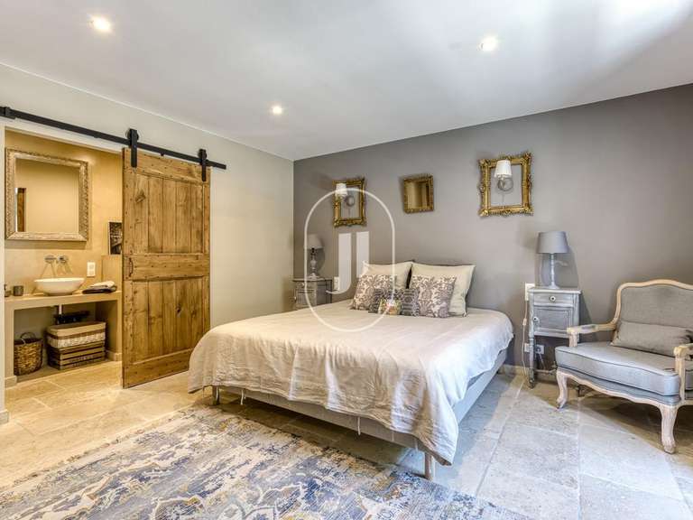 Maison Roussillon - 4 chambres - 150m²