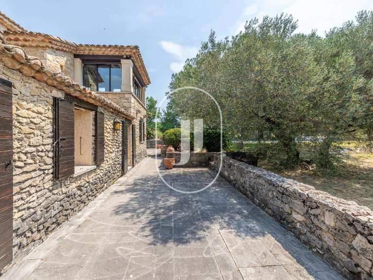 Maison Montbrun-les-Bains - 4 chambres - 315m²