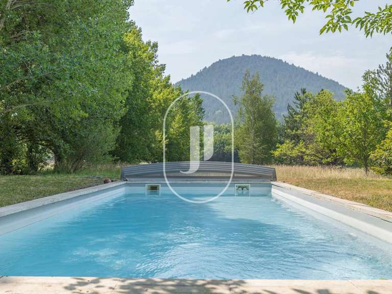 Maison Montbrun-les-Bains - 4 chambres - 315m²