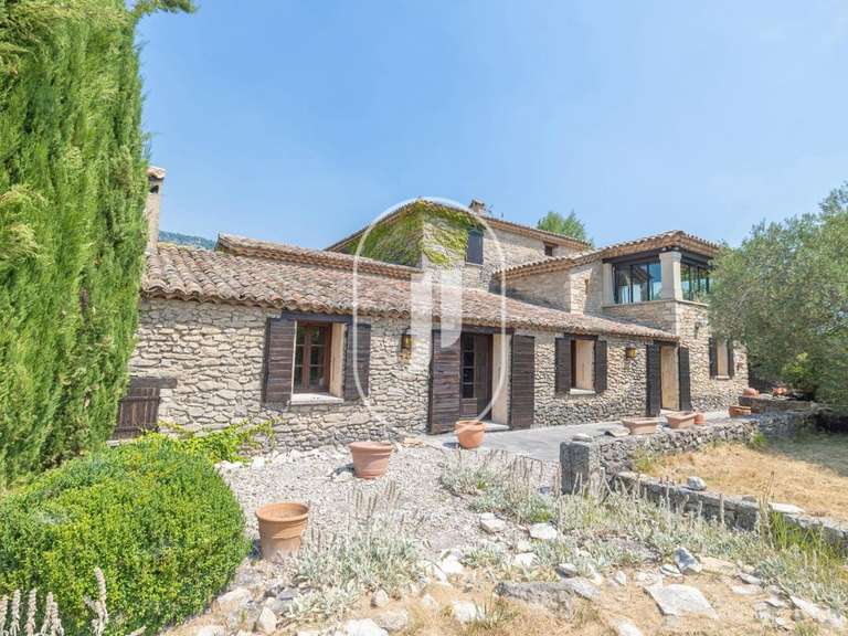 Maison Montbrun-les-Bains - 4 chambres - 315m²