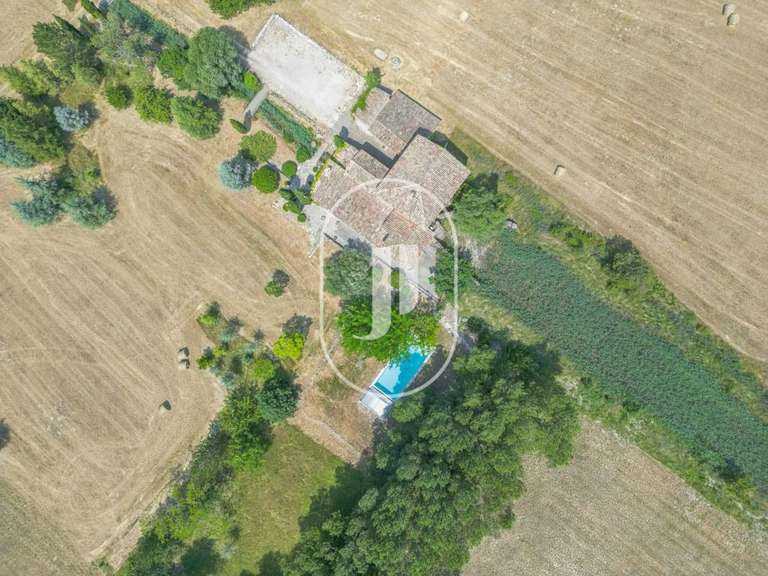 Maison Montbrun-les-Bains - 4 chambres - 315m²