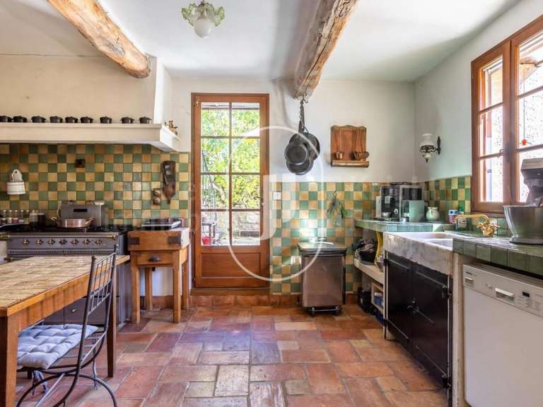 Maison Montbrun-les-Bains - 4 chambres - 315m²