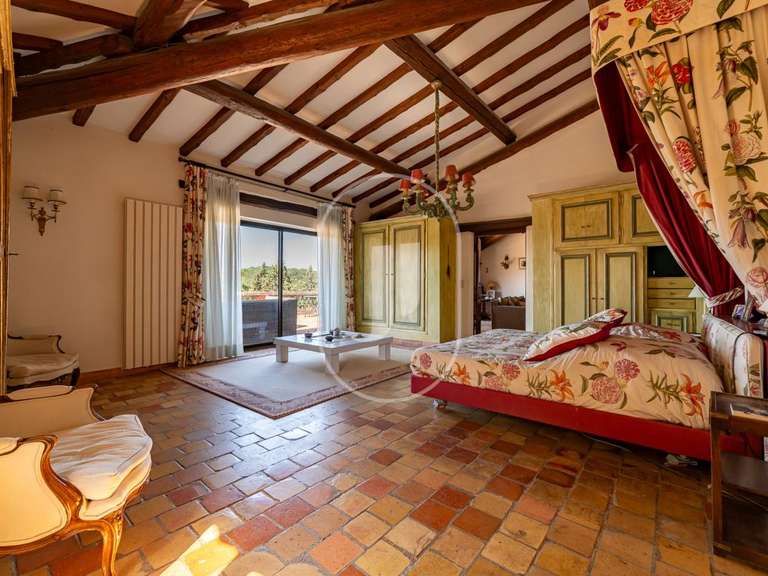 House Tornac - 9 bedrooms - 900m²