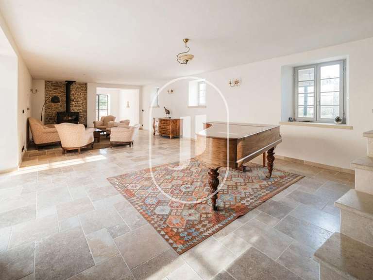 Maison Grignan - 9 chambres - 1000m²