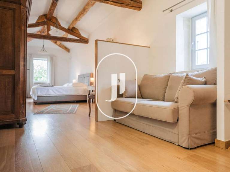 Maison Grignan - 9 chambres - 1000m²