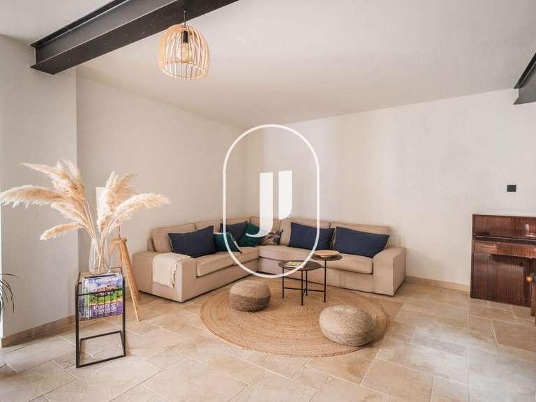 Maison Grignan - 9 chambres - 1000m²